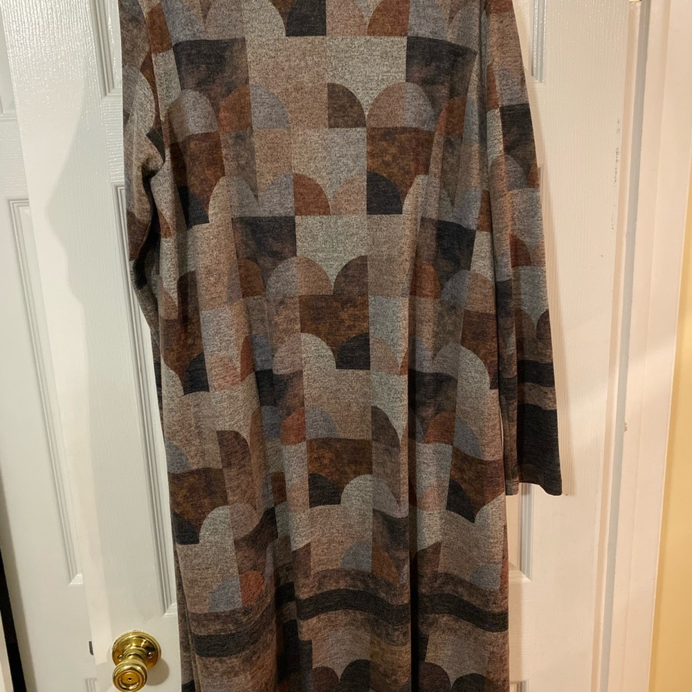 ISLE Sweater Set- Patterned Size Large - Picture 3 of 4